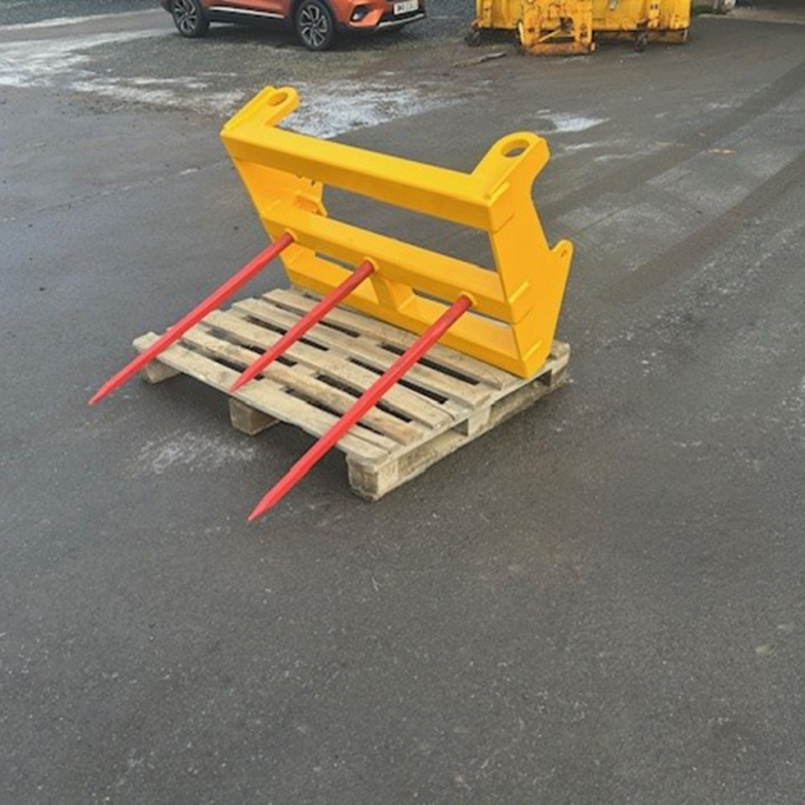 3 tine Single Bale Spike with Pin and Cone brackets